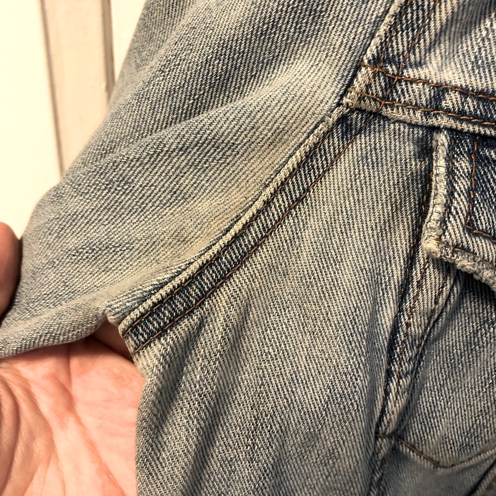 Gap Distressed Denim Jacket - Picture 4 of 6